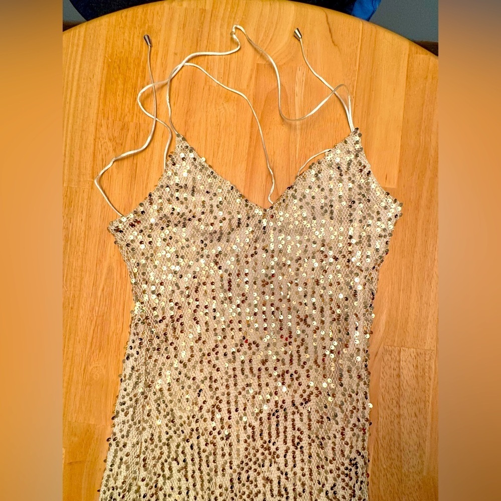 Hello Molly Gold Sequin Dress - perfect condition. Size M